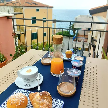 Casa Sulla Punta Acomodação com café da manhã Marina di Camerota Exterior foto